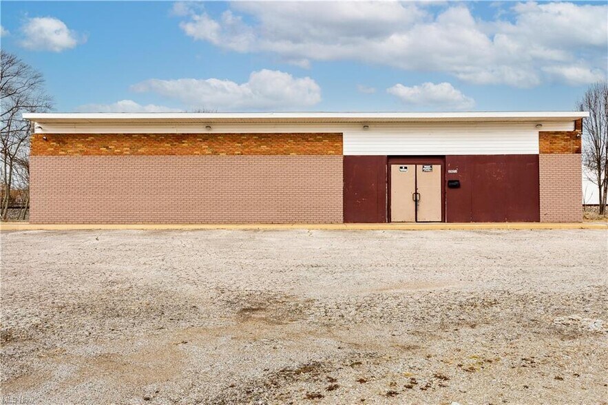 2973 G St, Lorain, OH à vendre - Photo principale – Image 1 sur 1