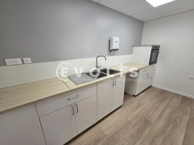 Bureau dans Orsay à louer - Photo de l’immeuble – Image 3 sur 8