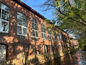 70 Moshassuck Rd, Lincoln, RI à louer Photo intérieure– Image 1 sur 11