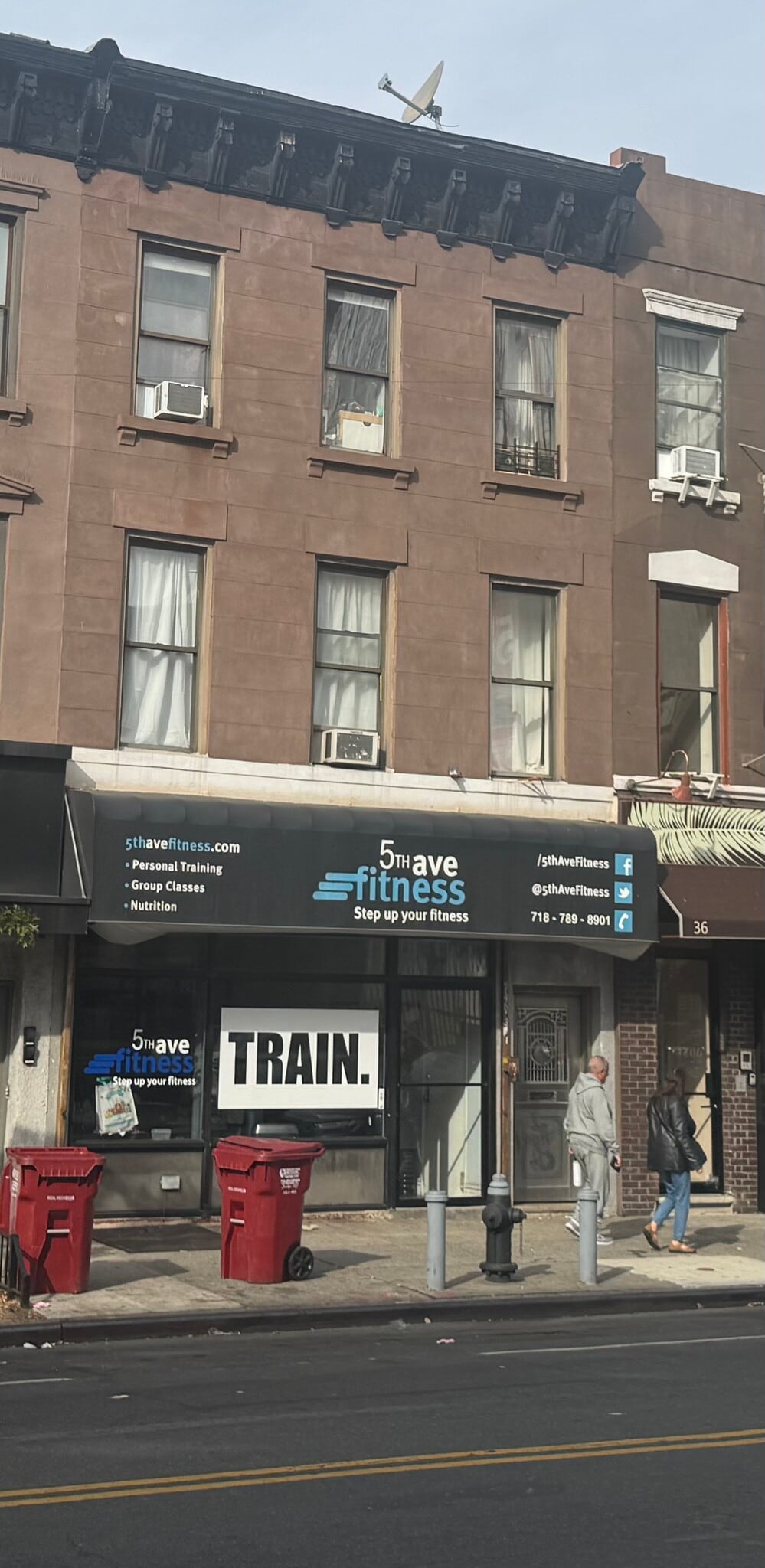 42 5th Ave, Brooklyn, NY à louer Photo de l’immeuble– Image 1 sur 2