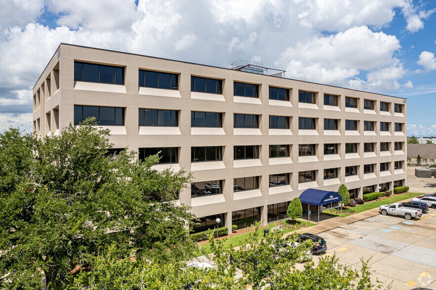 880 W Commerce Rd, New Orleans, LA à louer - Photo de l’immeuble – Image 3 sur 18