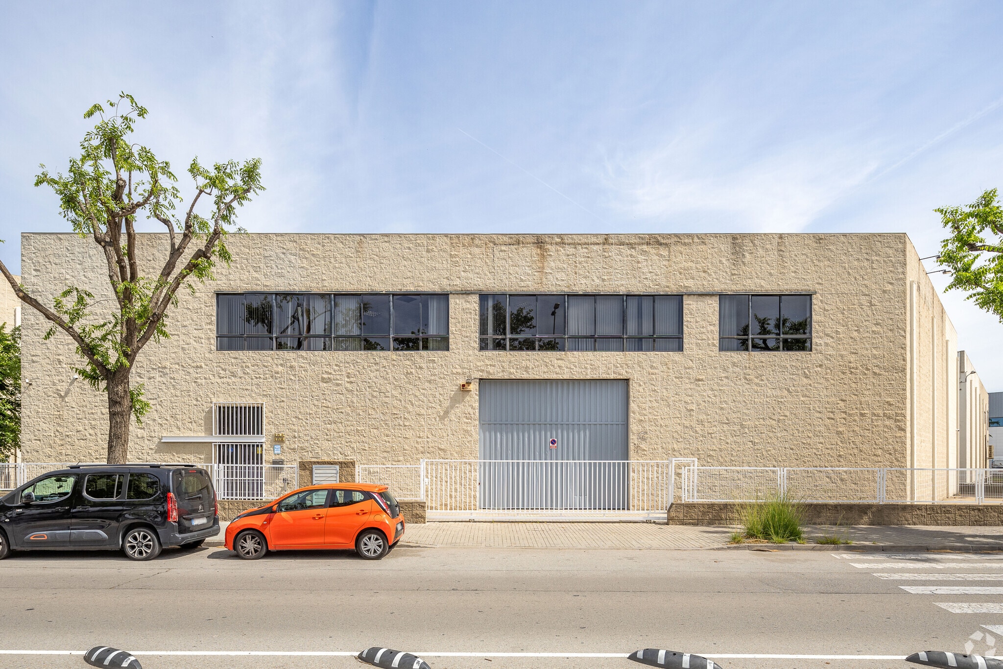 Carrer dels Motors, 306-308, L'Hospitalet de Llobregat, Barcelona à louer Photo principale– Image 1 sur 4