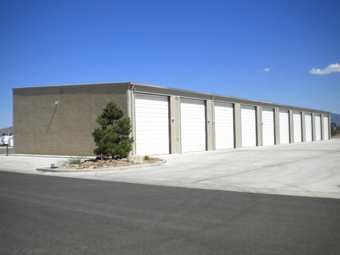2213 Enterprise Ln, Minden, NV à louer - Photo de l’immeuble – Image 2 sur 6
