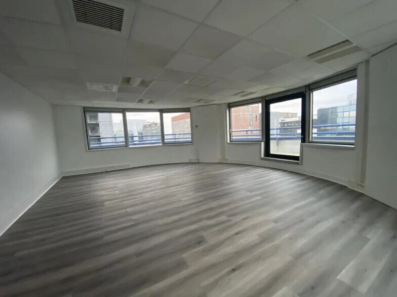 12 Rue Du Centre, Noisy-le-Grand à louer - Photo de l’immeuble – Image 1 sur 13