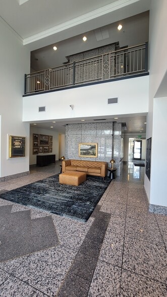 574-584 S State St, Orem, UT à vendre - Hall d’entrée – Image 3 sur 15