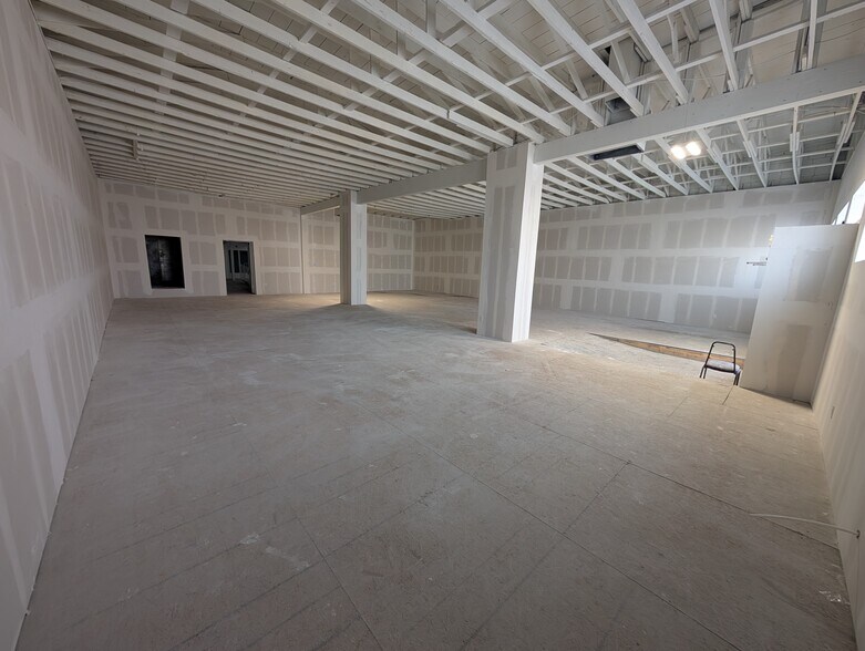 1414 Central Ave SE, Albuquerque, NM à louer - Photo de l’immeuble – Image 2 sur 7