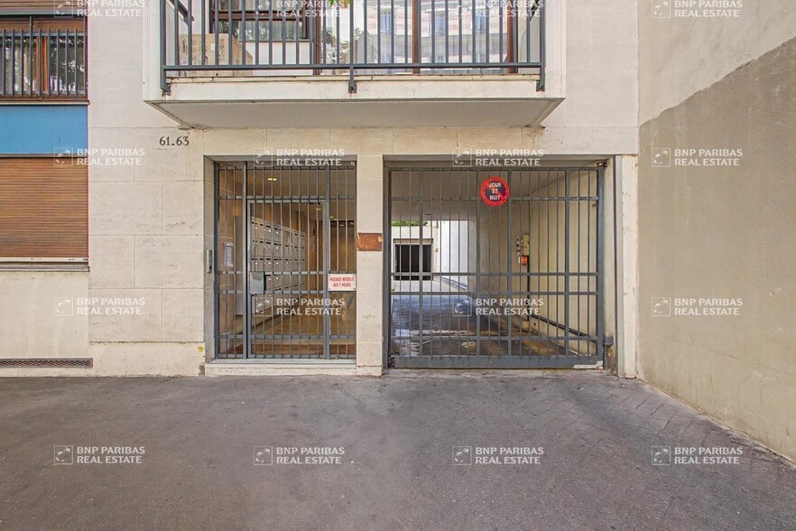 61-63 Rue Des Entrepreneurs, Paris à louer - Photo de l’immeuble – Image 3 sur 18