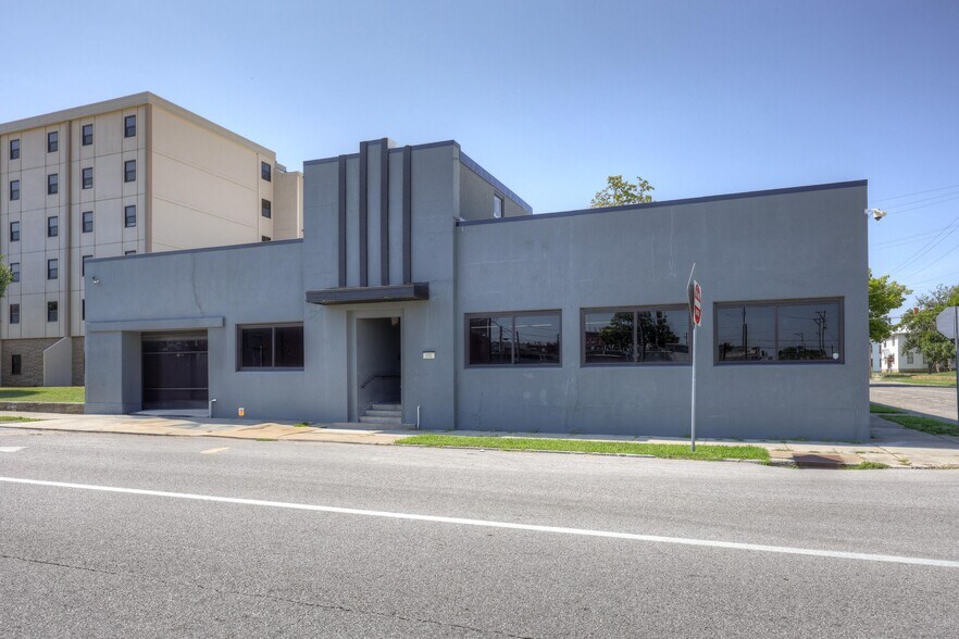102 S Wall Ave, Joplin, MO à vendre - Photo de l’immeuble – Image 3 sur 58