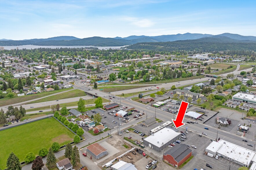 2414 N 4th St, Coeur d'Alene, ID à vendre - Photo de l’immeuble – Image 2 sur 28