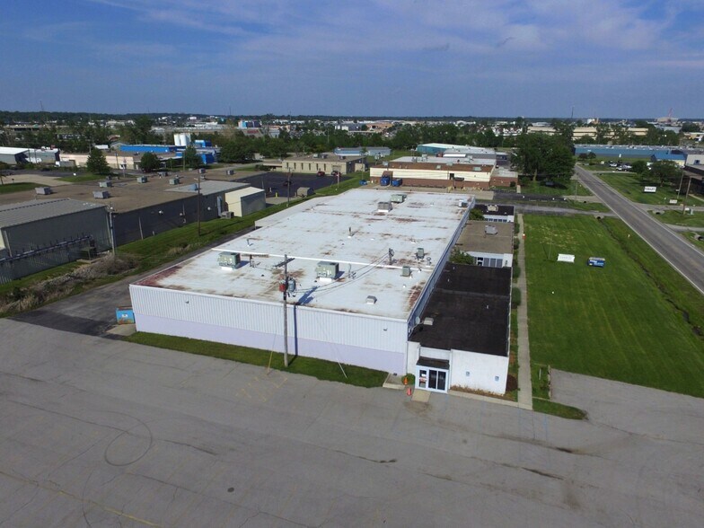 1530 Progress Rd, Fort Wayne, IN à vendre - Photo de l’immeuble – Image 2 sur 12