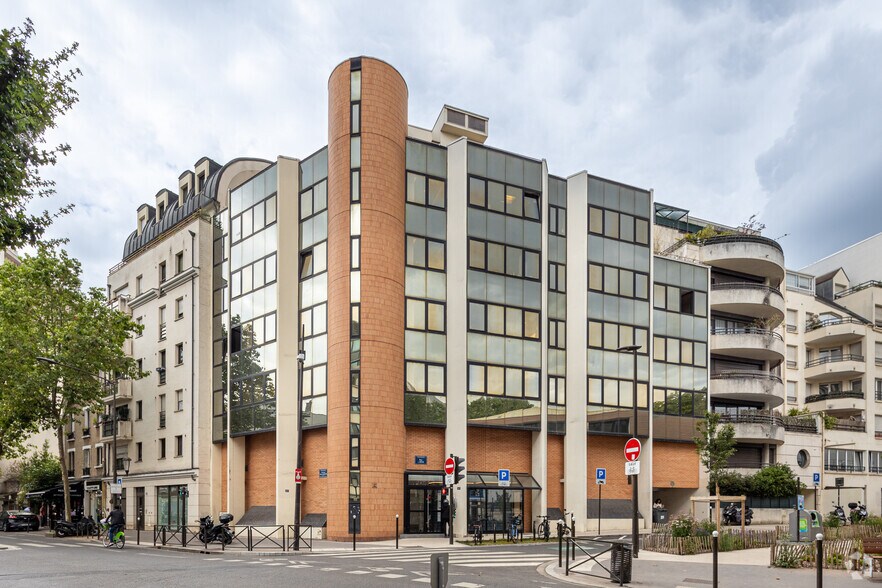 Bureau dans Boulogne-Billancourt à louer - Photo de l’immeuble – Image 3 sur 4