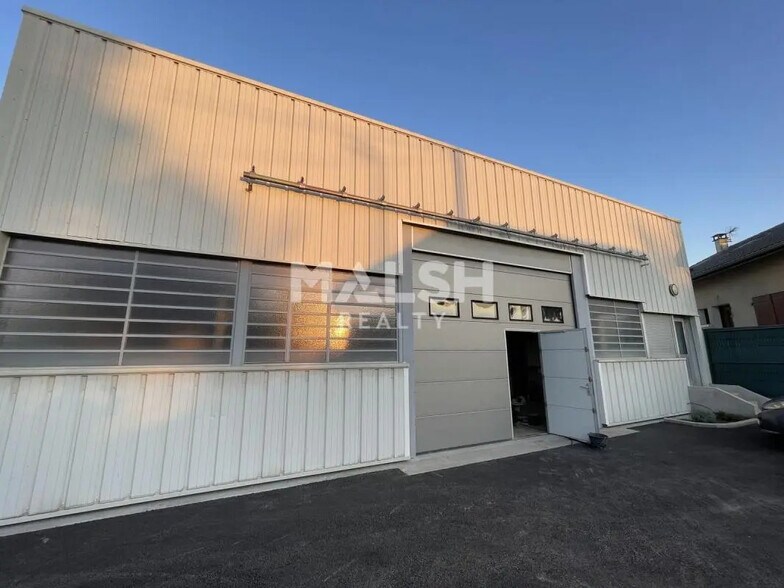 Bureau dans Villeurbanne à louer - Photo de l’immeuble – Image 2 sur 18