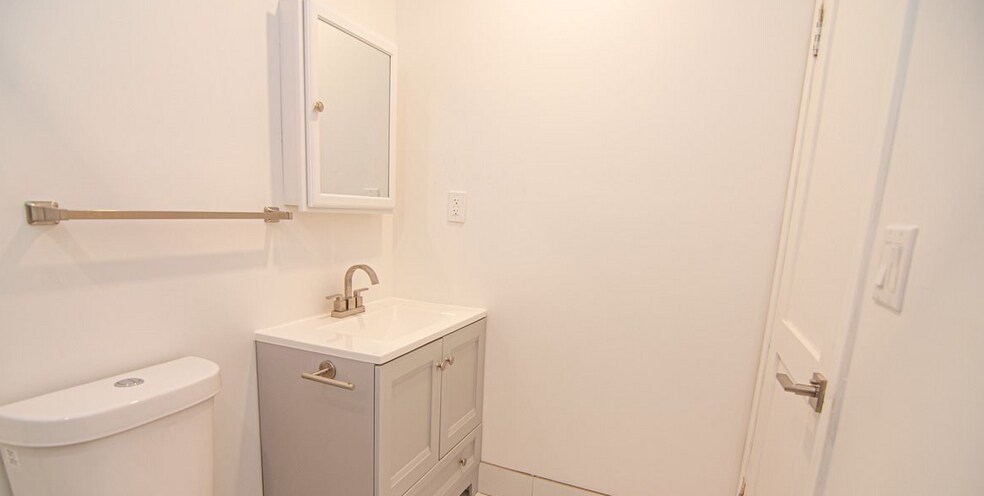 115 W 136th St, New York, NY à vendre - Photo de l’immeuble – Image 3 sur 6