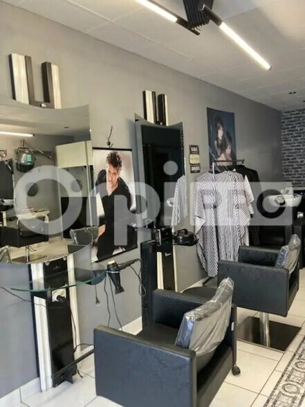 Bureau dans Orléans à vendre - Photo intérieure – Image 2 sur 4