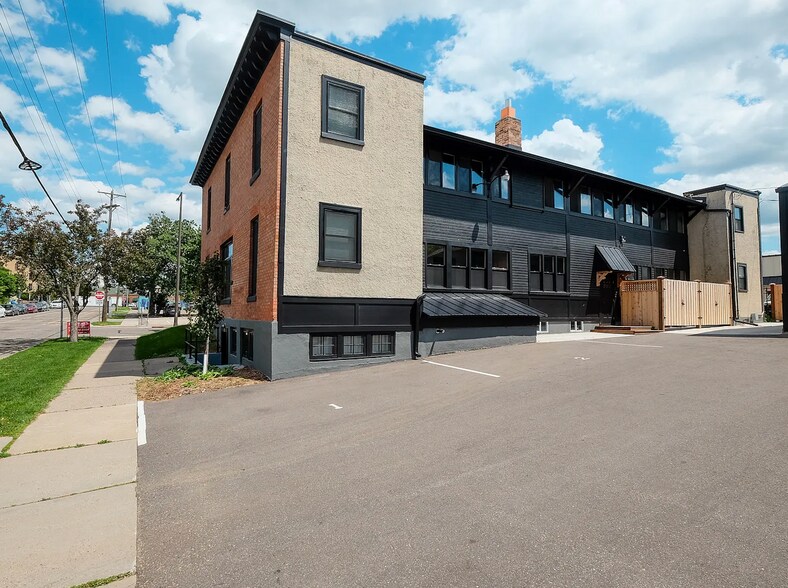 711 Glendale St, Saint Paul, MN à vendre - Photo de l’immeuble – Image 2 sur 24