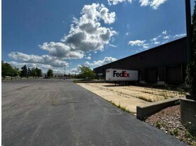 10350 N Holly Rd, Holly, MI à louer - Photo de l’immeuble – Image 3 sur 11