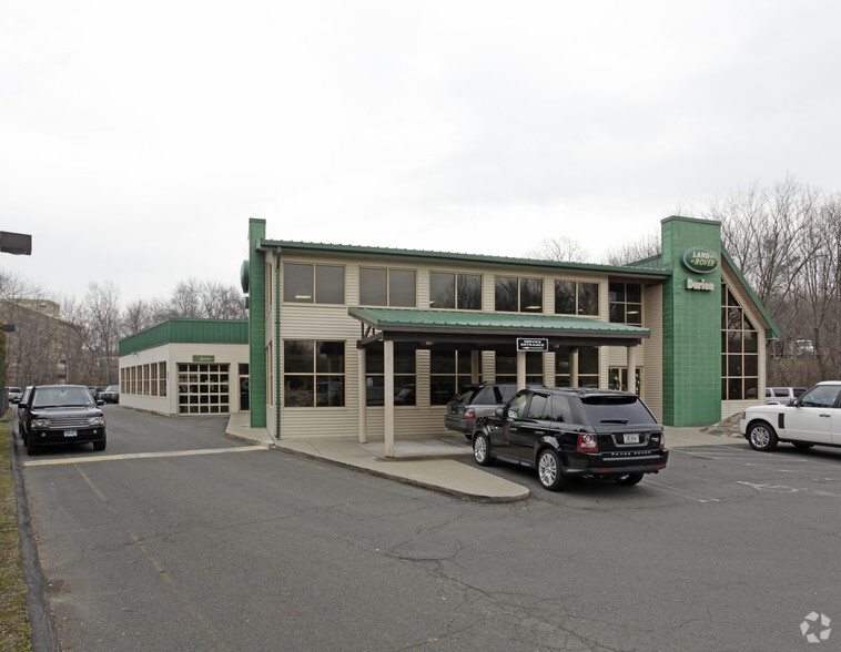 90 Post Rd, Darien, CT à vendre - Photo de l’immeuble – Image 2 sur 2