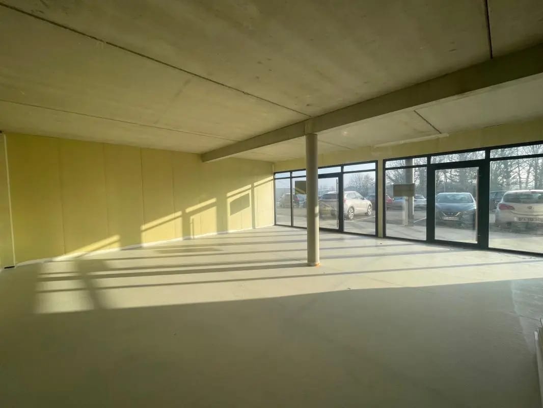 Local commercial dans Canals à louer Photo intérieure– Image 1 sur 3