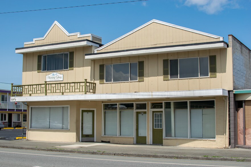 527 E 1st St, Port Angeles, WA à vendre - Photo de l’immeuble – Image 2 sur 23