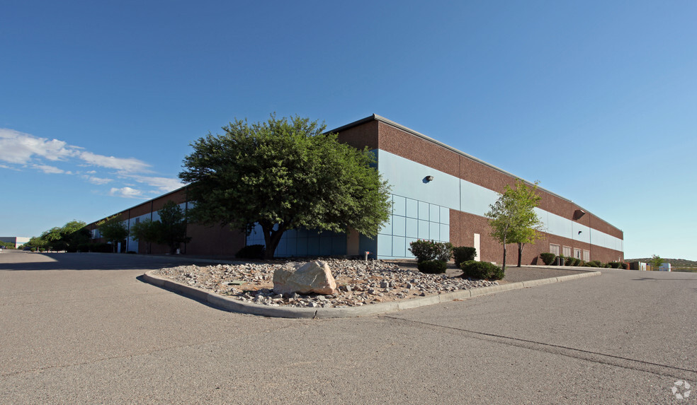 12435 Rojas Dr, El Paso, TX à louer - Photo principale – Image 1 sur 7