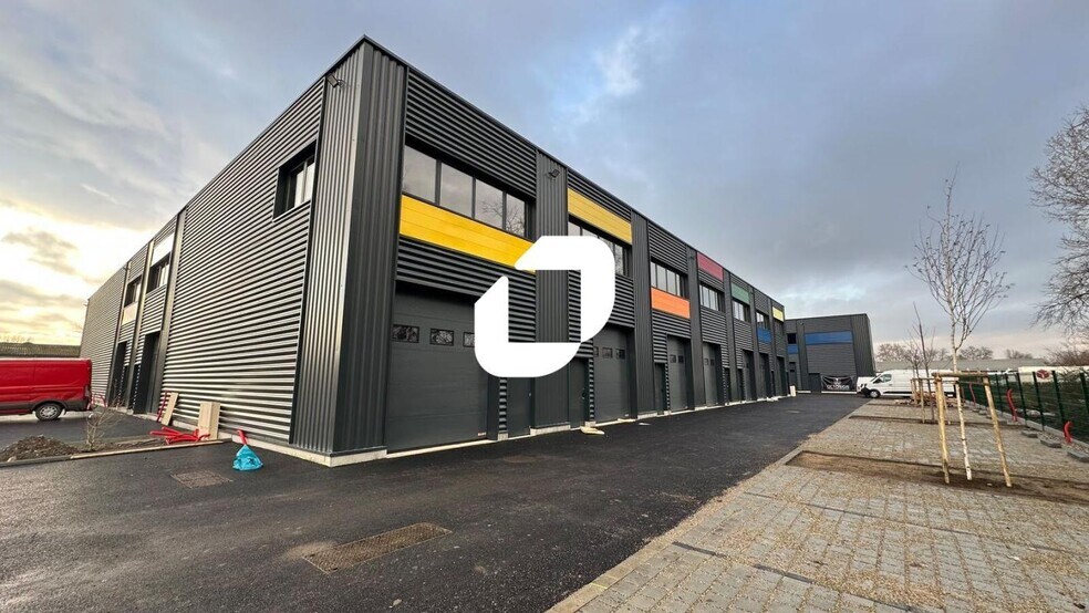 9 Rue De L'Atome, Bischheim à louer - Photo de l’immeuble – Image 1 sur 11