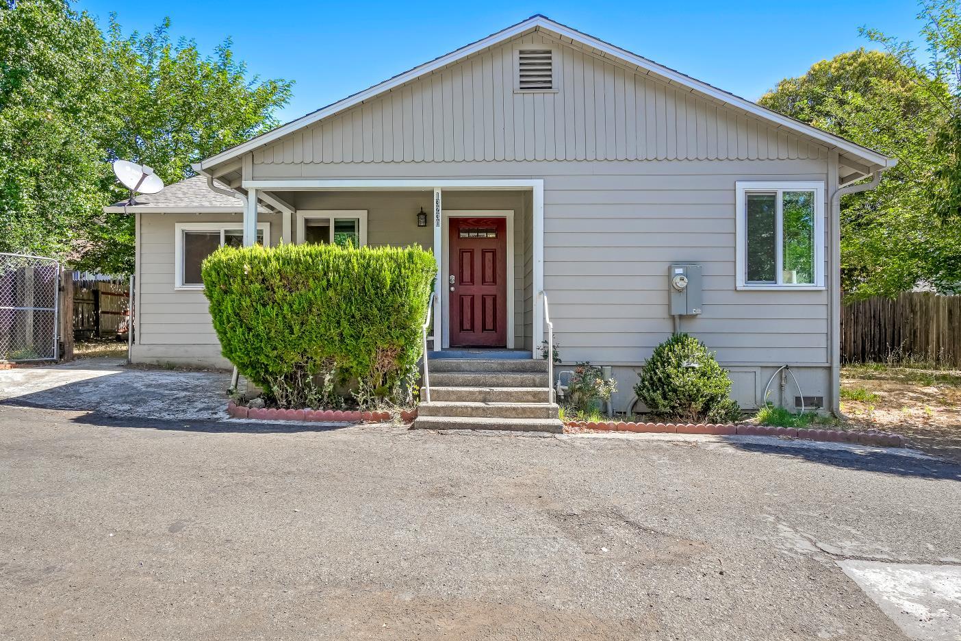 13240 US-101, Hopland, CA à vendre Photo principale– Image 1 sur 75