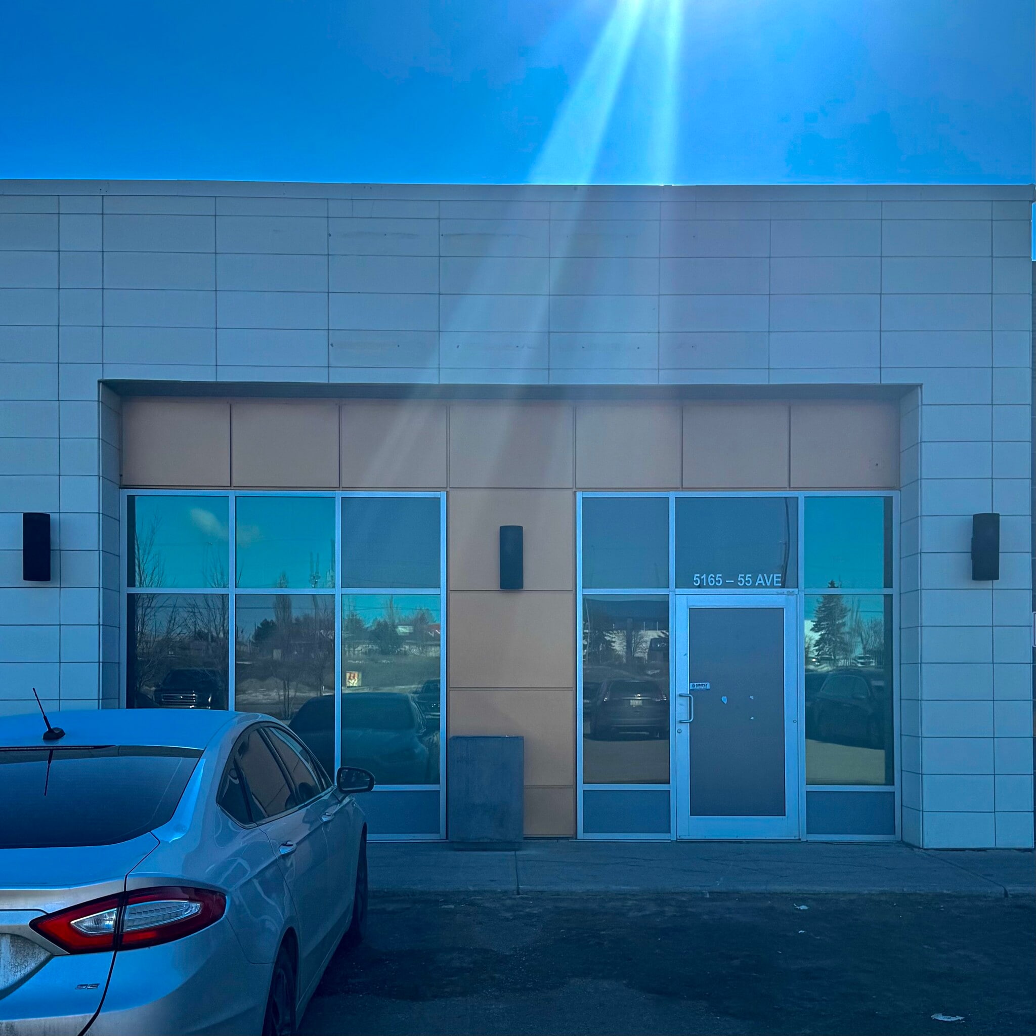 5103-5177 55 Ave NW, Edmonton, AB à louer Photo intérieure– Image 1 sur 1