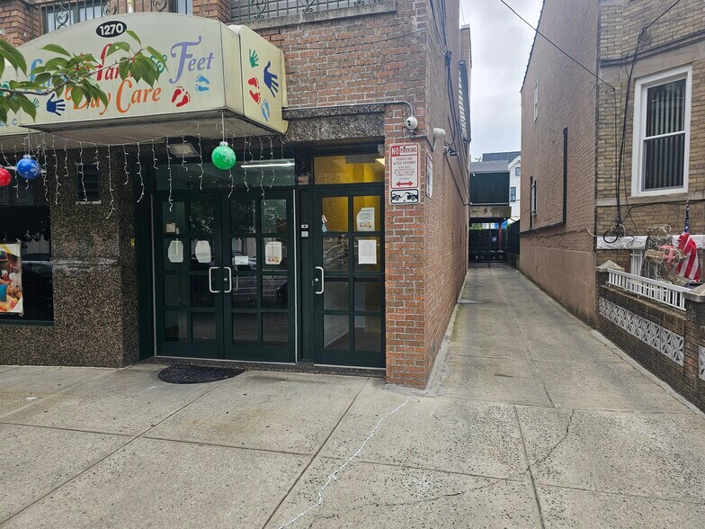 1270 Bay Ridge Pky, Brooklyn, NY à vendre - Photo de l’immeuble – Image 3 sur 4