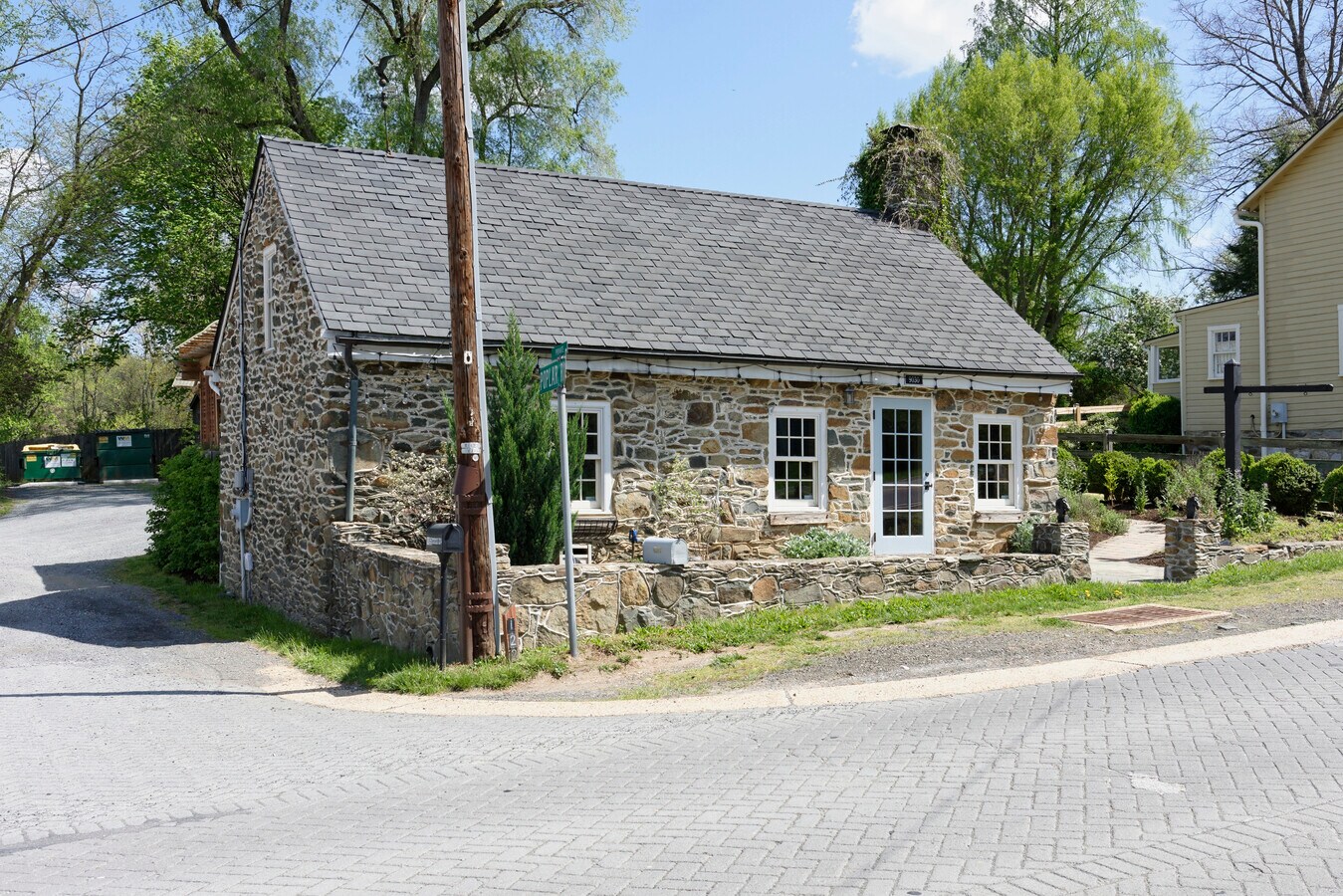 View Photo