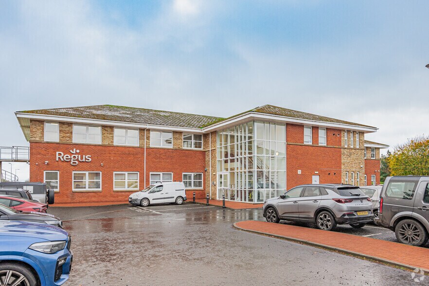 8 Deer Park Ave, Livingston à louer - Photo de l’immeuble – Image 2 sur 2