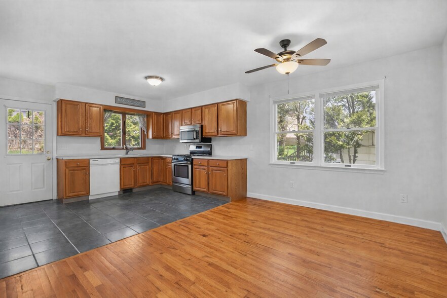21 Division St, Greenwich, CT à vendre - Photo de l’immeuble – Image 3 sur 19
