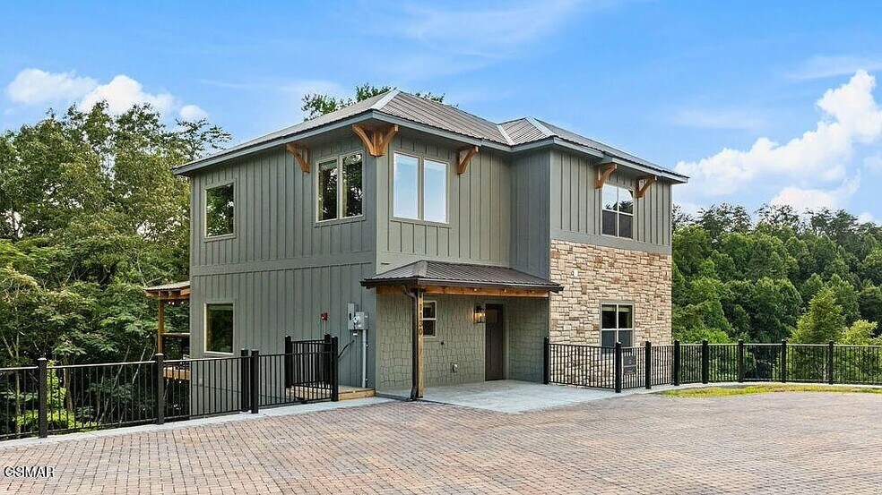 1130 Lee Cardwell Cir, Pigeon Forge, TN à vendre - Photo de l’immeuble – Image 2 sur 5