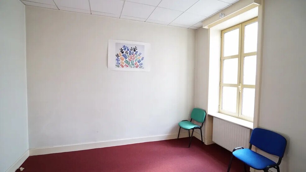 Bureau dans Roanne à louer - Photo de l’immeuble – Image 3 sur 6