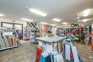 Plus de détails pour 15 Main St SE, Bondurant, IA - Local commercial à vendre