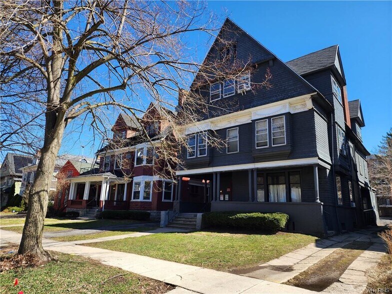65 Ashland Ave, Buffalo, NY à vendre - Photo de l’immeuble – Image 2 sur 10