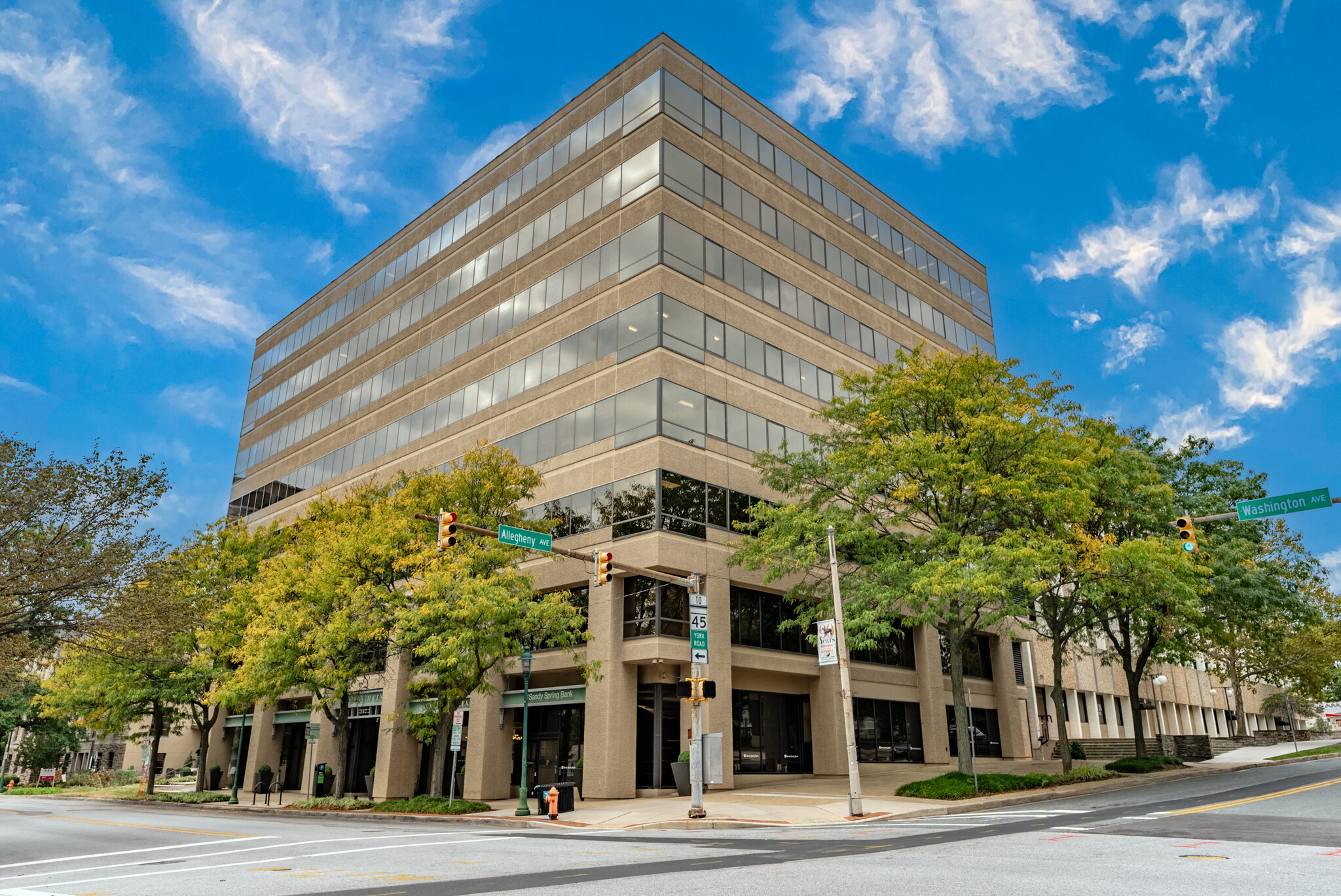 502 Washington Ave, Towson, MD à louer Photo de l’immeuble– Image 1 sur 10