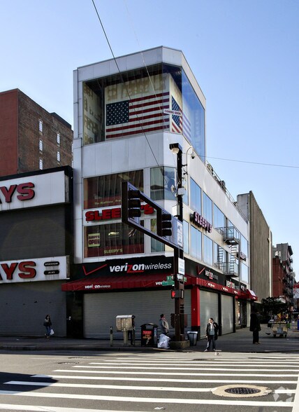 166 W 125th St, New York, NY à louer - Photo de l’immeuble – Image 3 sur 3