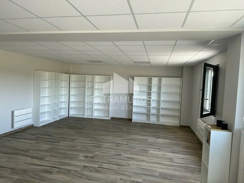 Bureau dans Beauvallon à louer - Photo de l’immeuble – Image 3 sur 5