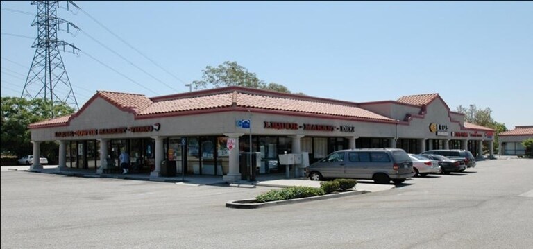 2960 E Colorado Blvd, Pasadena, CA à vendre - Photo de l’immeuble – Image 3 sur 12