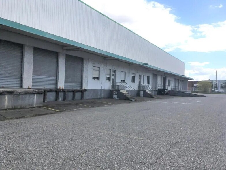 Industriel/Logistique dans Toulouse à louer - Photo de l’immeuble – Image 2 sur 17