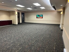 435 Gregoire Dr, Fort McMurray, AB à louer Photo intérieure– Image 2 sur 4