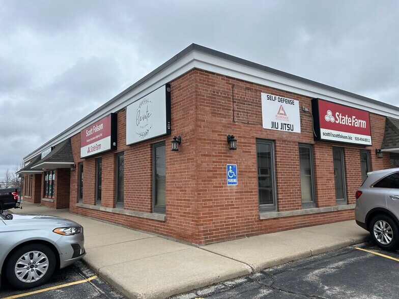 421-425 S Military Ave, Green Bay, WI à louer - Photo de l’immeuble – Image 2 sur 5