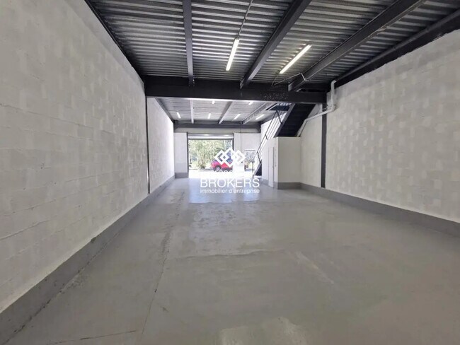 Plus de détails pour Industriel/Logistique à louer
