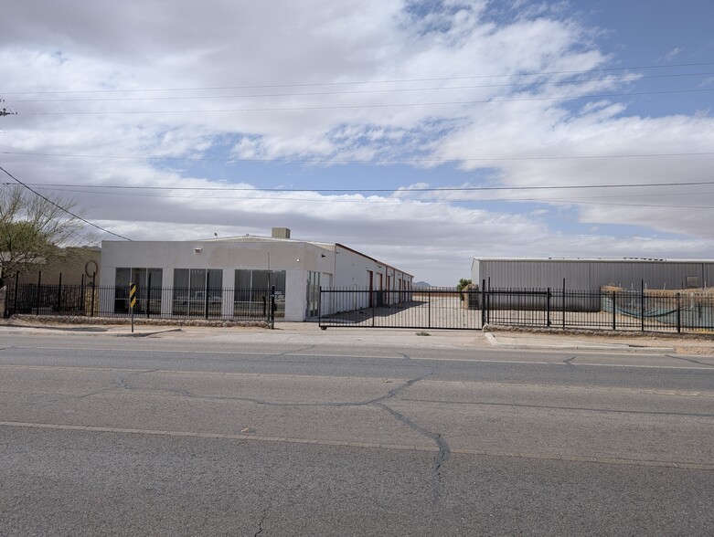 11101 Dyer St, El Paso, TX à louer - Photo de l’immeuble – Image 1 sur 17