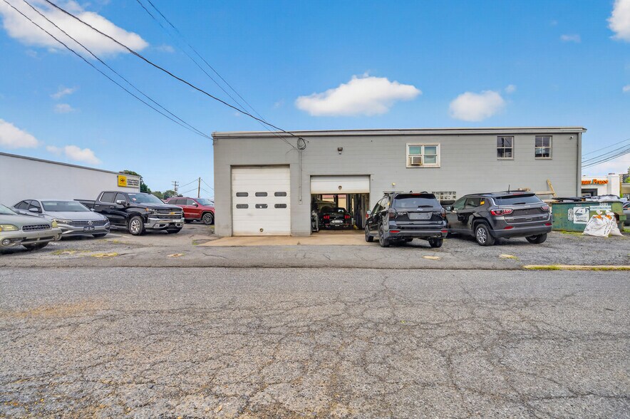 708 N 18th St, Allentown, PA à louer - Photo de l’immeuble – Image 2 sur 32