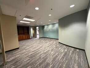 1804 N Naper Blvd, Naperville, IL à louer Photo intérieure– Image 2 sur 8