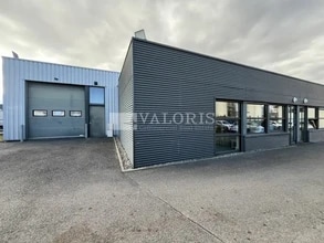 Local d’activités dans Rillieux-la-Pape à louer Photo de l’immeuble– Image 1 sur 7