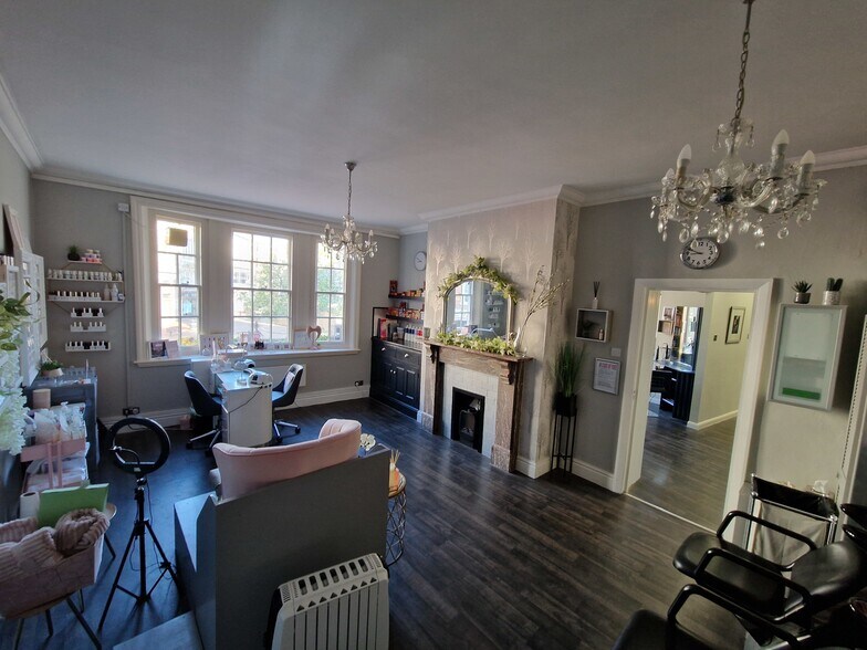 35 36 & 37 Market Place portefeuille de 2 biens à vendre sur LoopNet.fr - Photo de l’immeuble – Image 2 sur 13