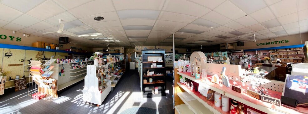 59 Main St, East Millinocket, ME à vendre - Photo de l’immeuble – Image 2 sur 4