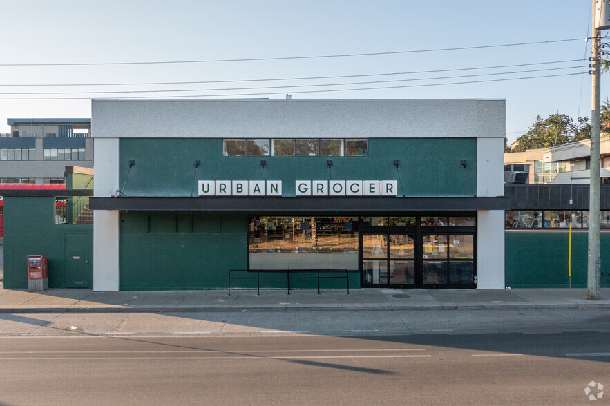 1627 Fort St, Victoria, BC à louer - Photo de l’immeuble – Image 3 sur 7